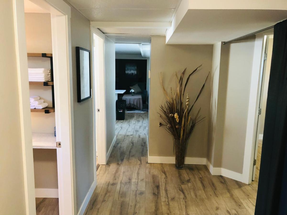 Cheerful Home Close To Downtown Kelowna Exteriör bild